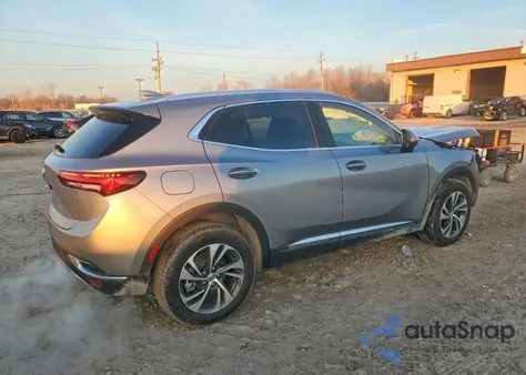 2023 Buick Envision Essence z USA, uszkodzony, nr VIN LRBFZNR43PD016729